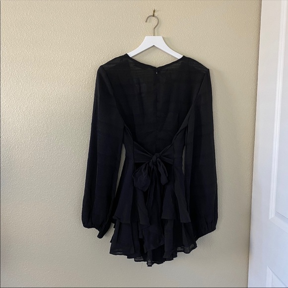 NWT Black Hamilton Playsuit Romper Showpo - Picture 6 of 10